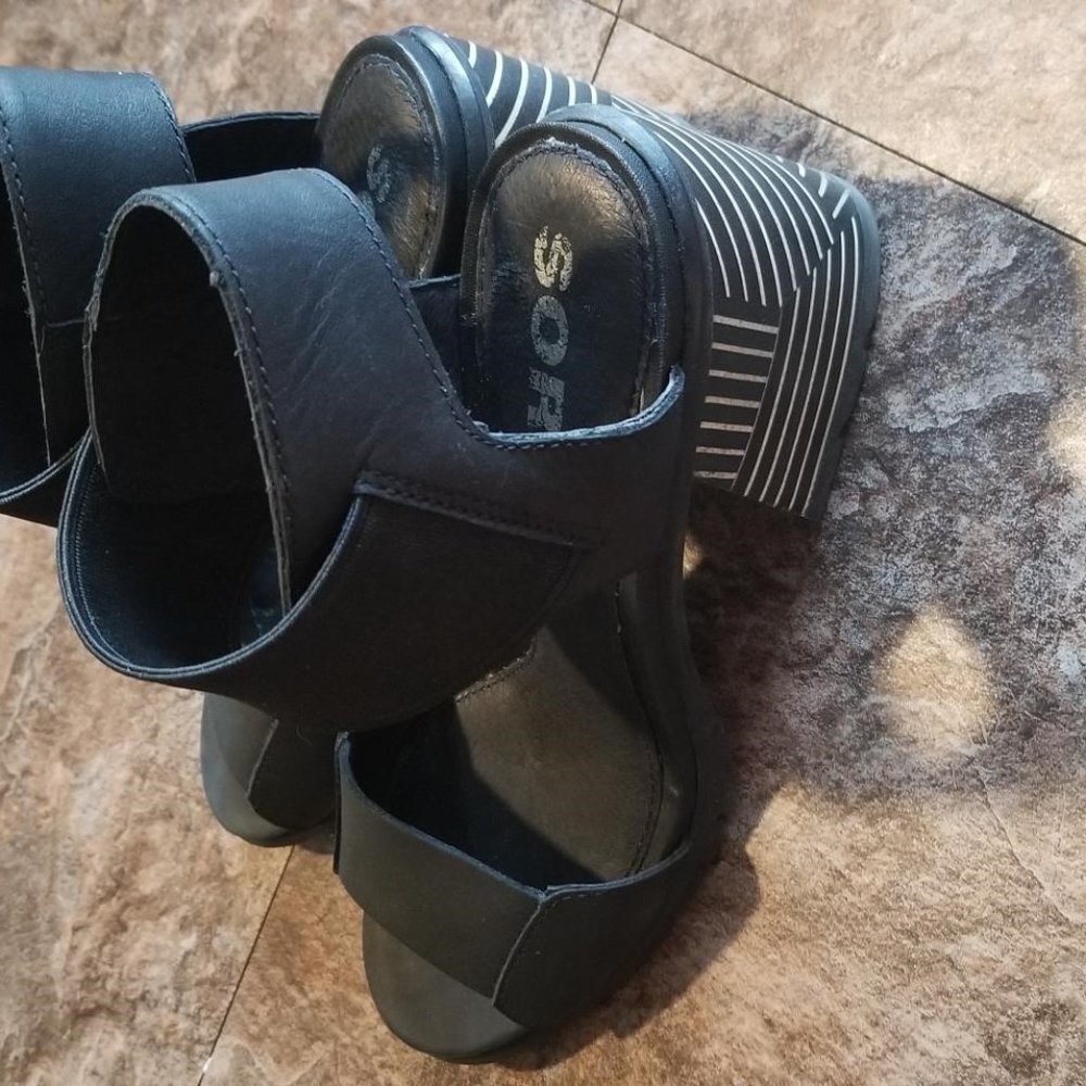 Sorel Nadia Sandal Black Size 7